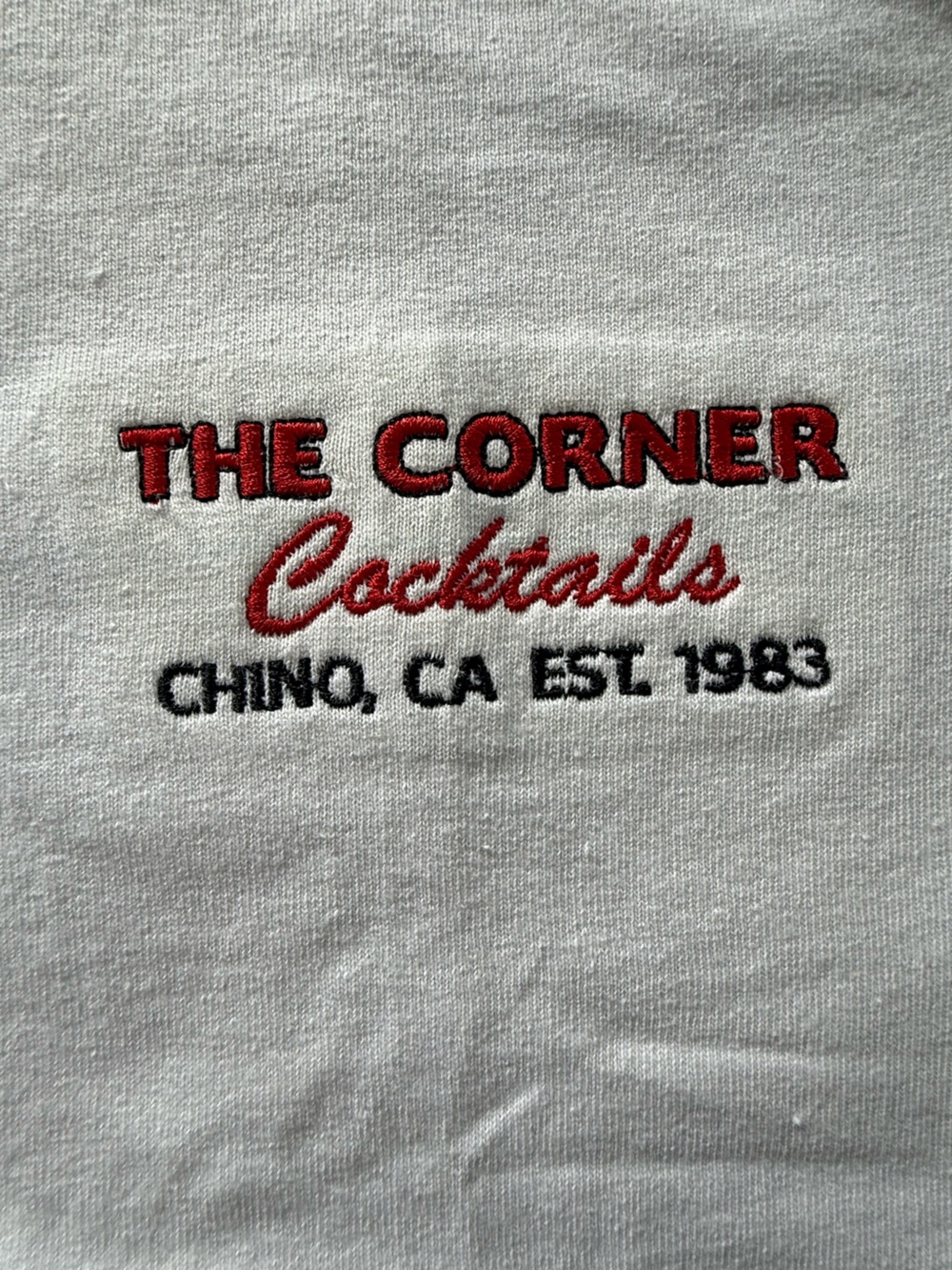 The Corner Cocktails Chino CA Est 1983 T-Shirt Mens XL Embroidered Dive Bar Tee